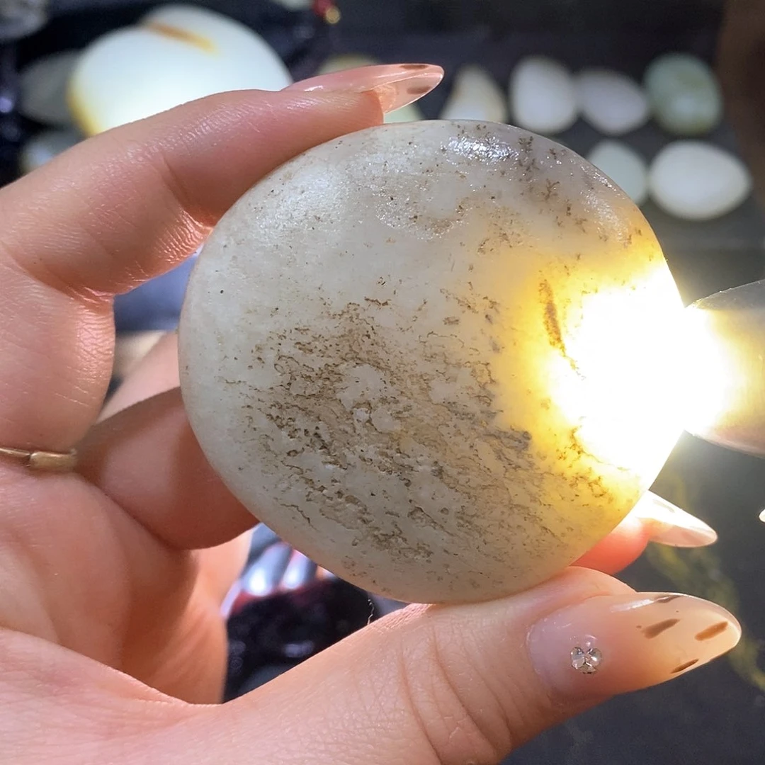 未镶嵌和田玉（糖玉）挂件