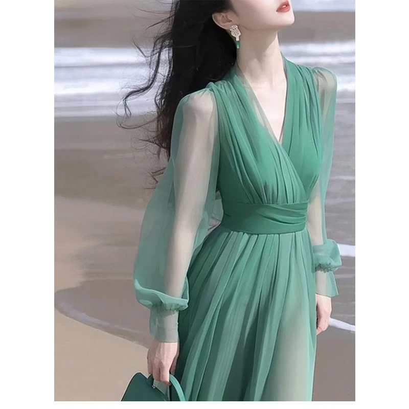 开春气质穿搭高端精致轻奢高级感御姐风情万种绿色女神雪纺连衣裙