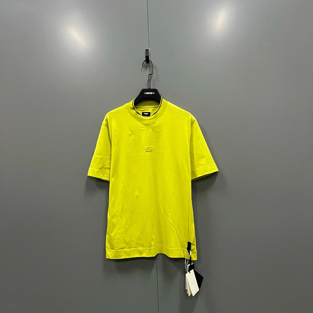 未使用 FENDI/芬迪 (ll) 浮雕logo短袖 S M码013082