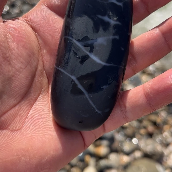 和田玉（糖玉）未镶嵌珠宝奇石