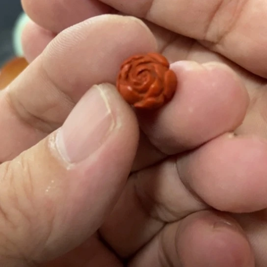 颈饰未镶嵌南红玛瑙