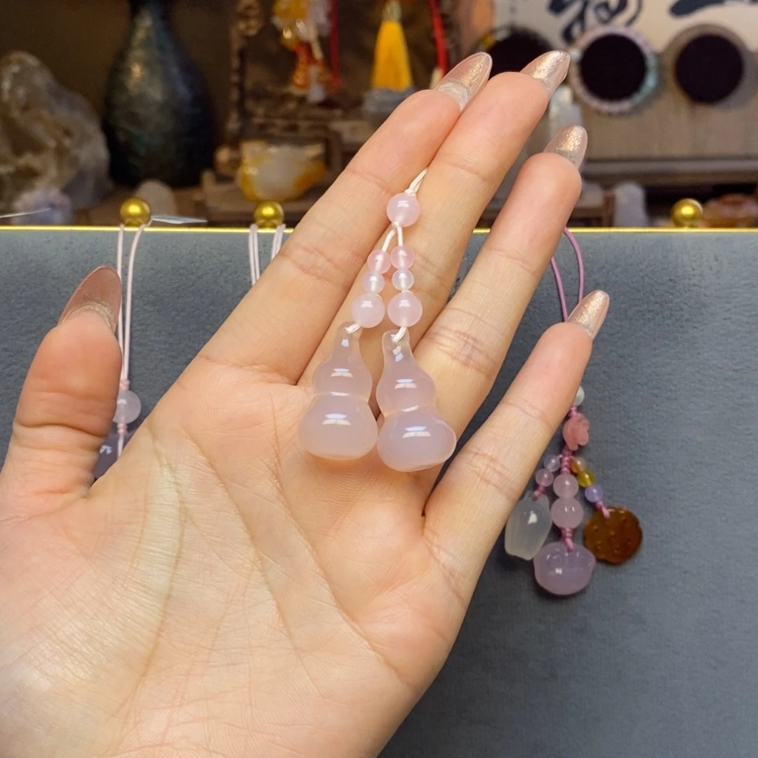 玛瑙/玉髓未镶嵌车挂挂件