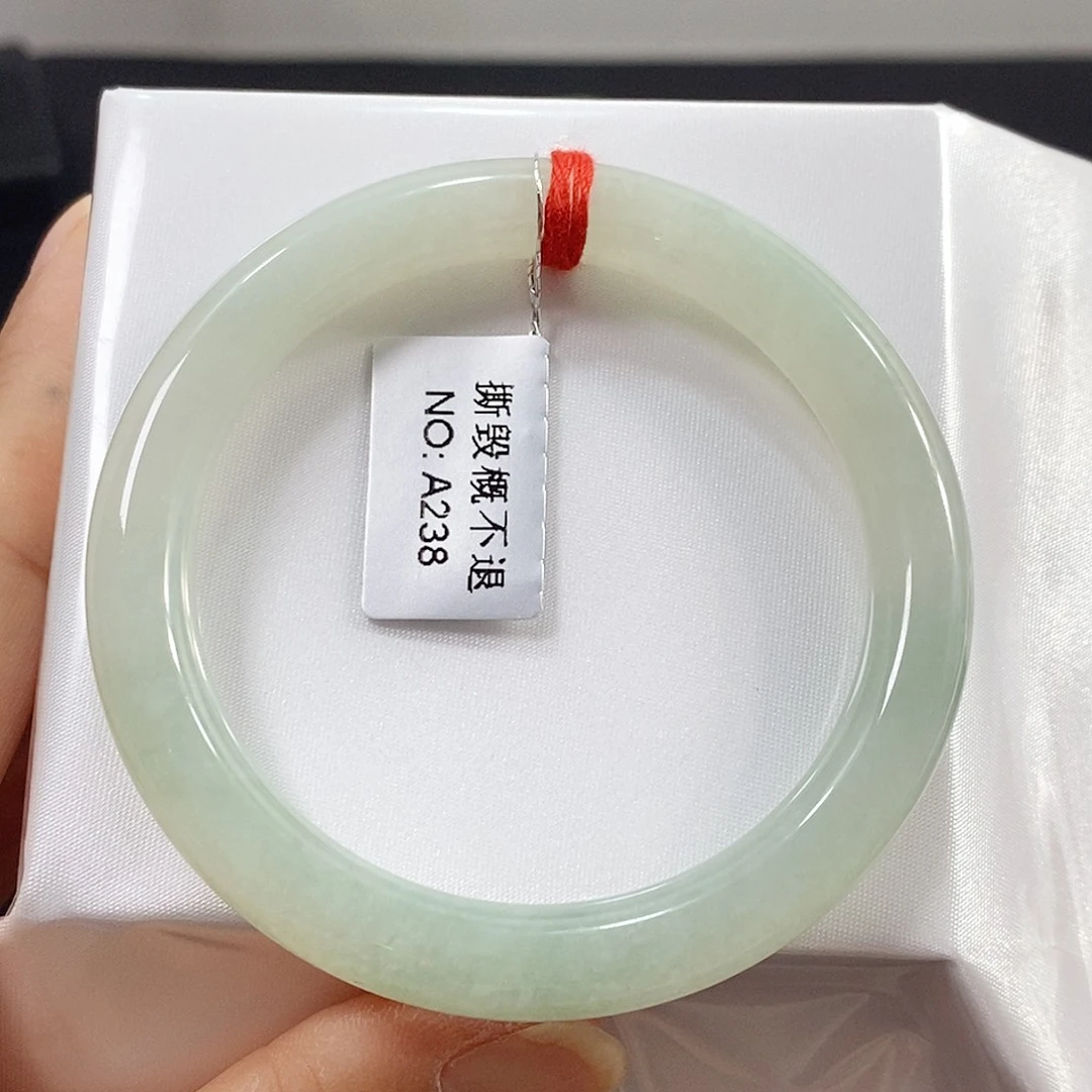 翡翠未镶嵌手镯手镯