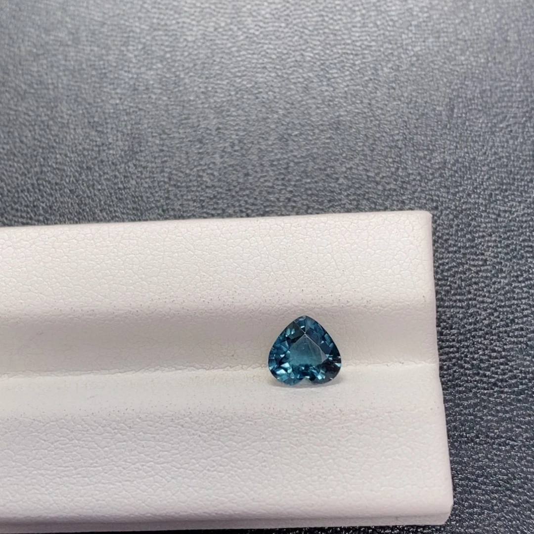 尖晶石裸石未镶嵌1.32