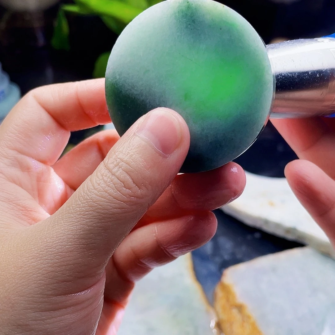 翡翠未镶嵌颈饰毛料39