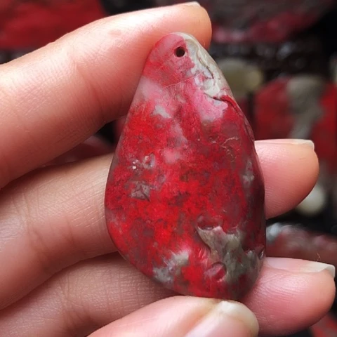 昌化鸡血石昌化鸡血石原石挂件