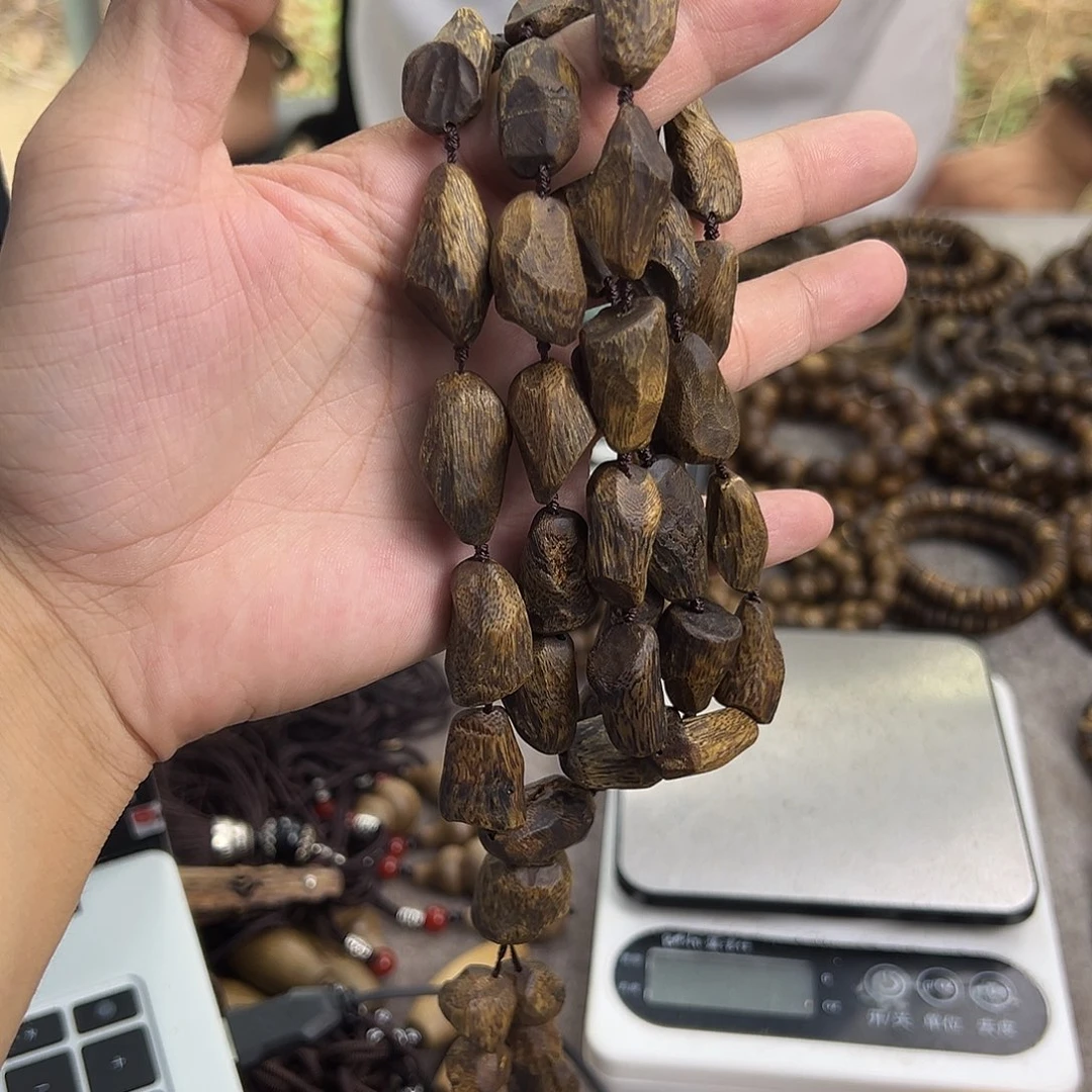 手串沉香馨**?棋楠大树丁多圈多样性发一