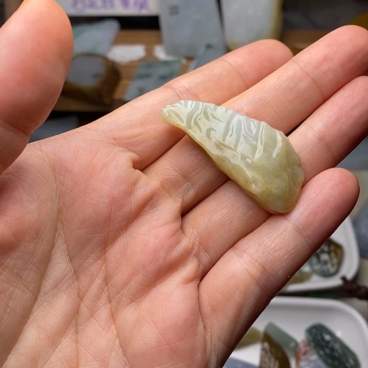 翡翠未镶嵌颈饰天然