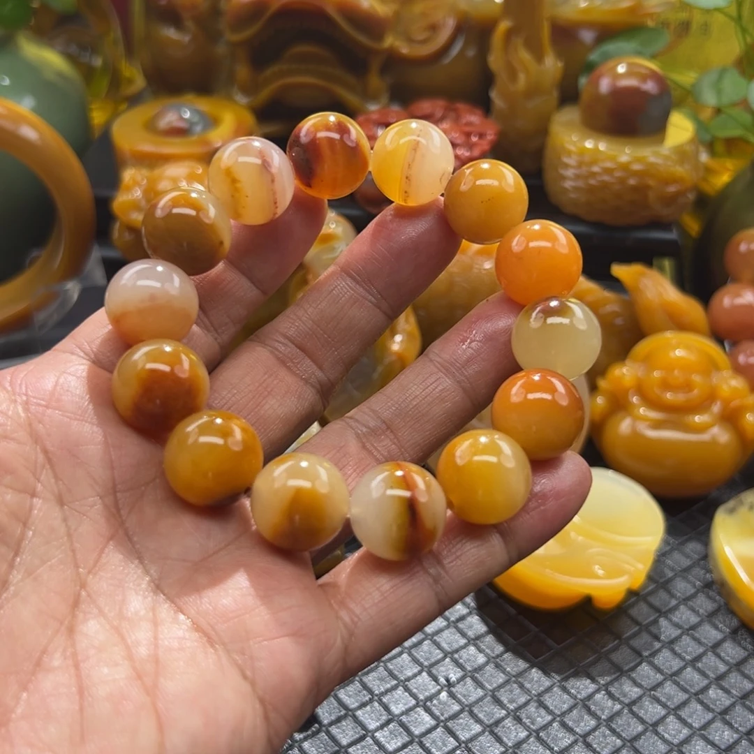 石英质玉未镶嵌颈饰