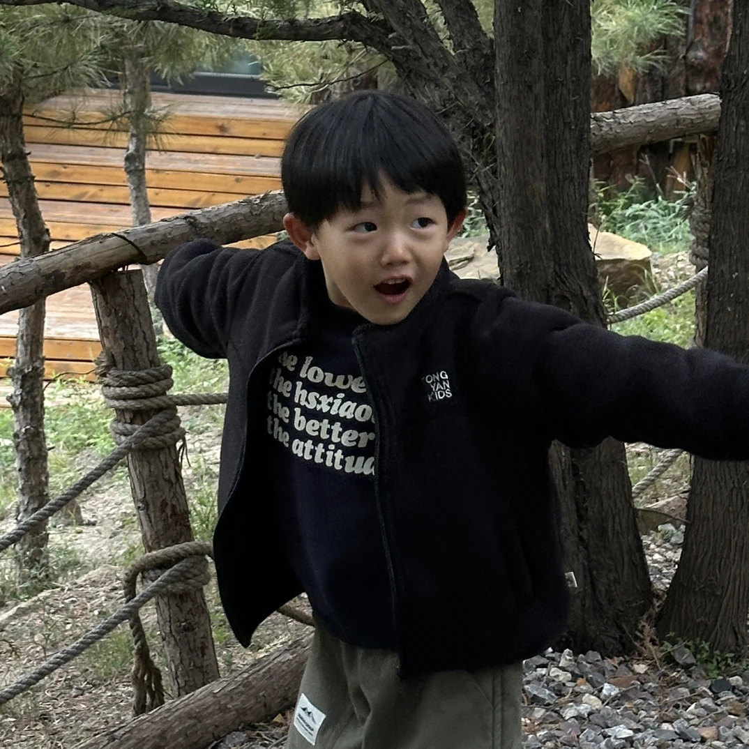 YY童装店  2025冬 黑色摇粒绒加厚外套