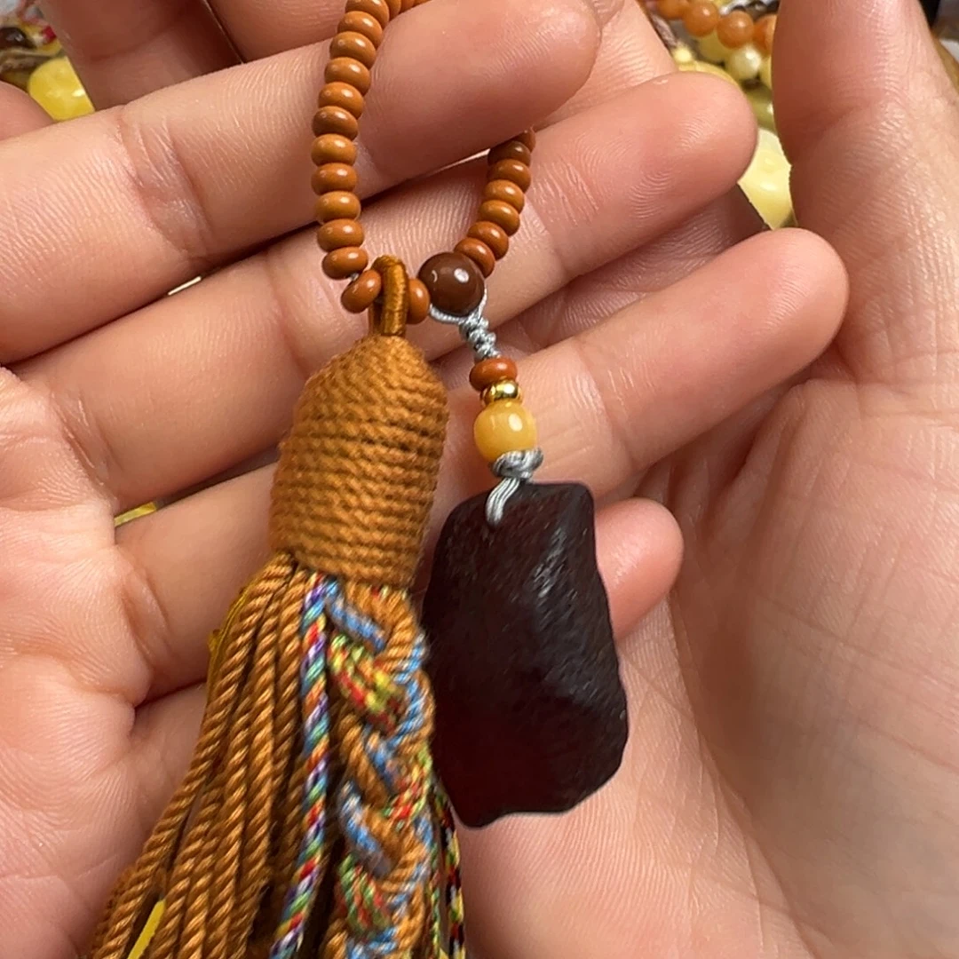 琥珀未镶嵌裸石琥珀