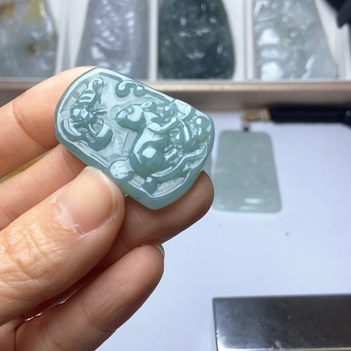 翡翠未镶嵌挂件翡翠