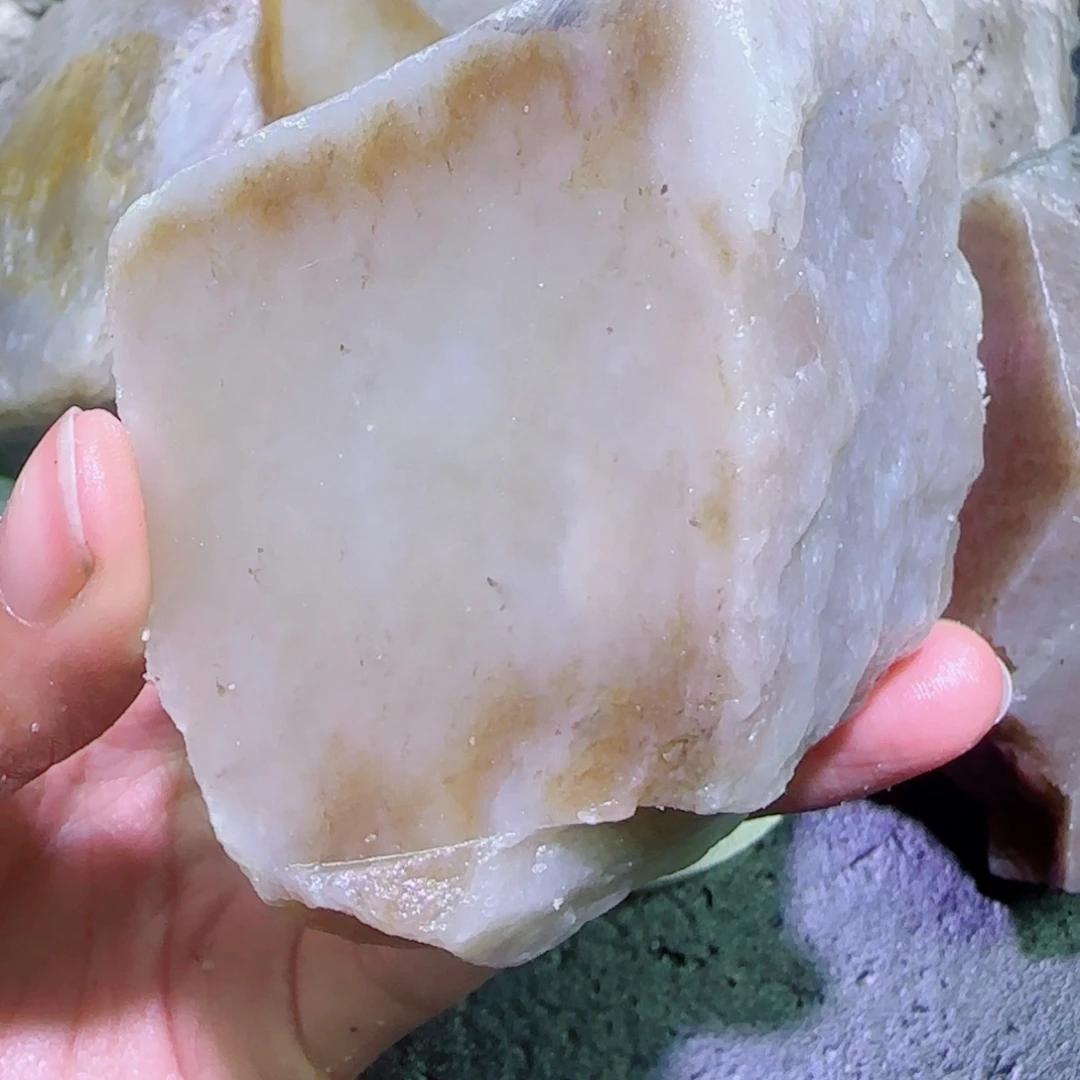 和田玉未镶嵌珠宝半成品