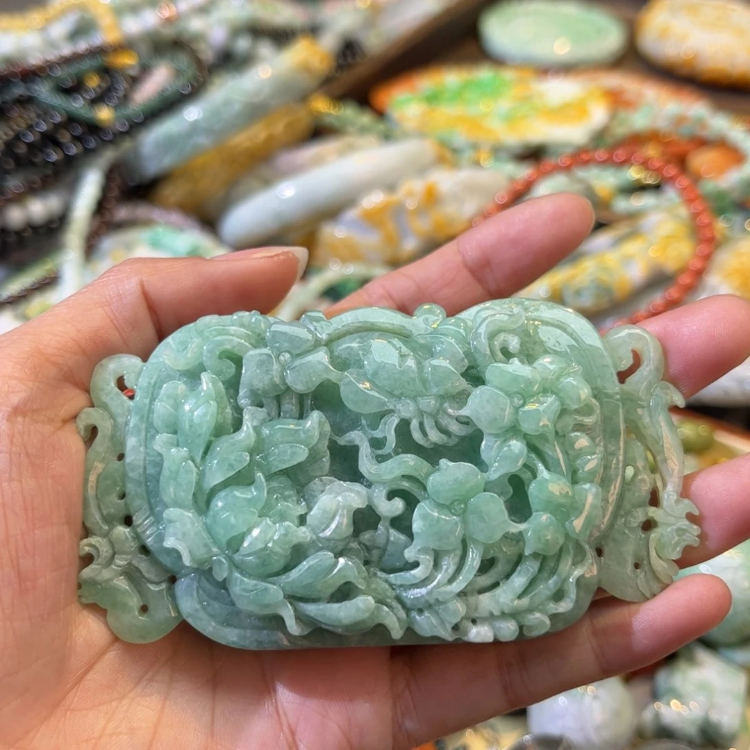 翡翠颈饰未镶嵌待编款