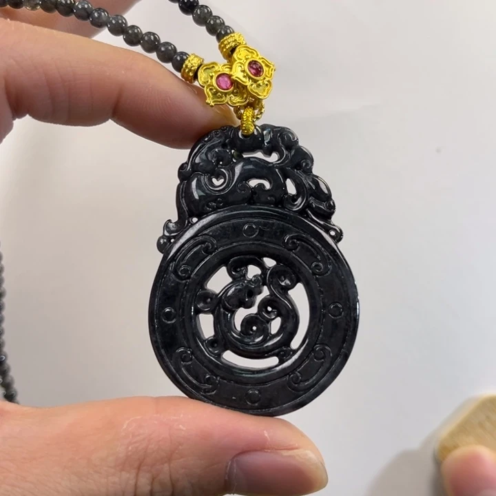 翡翠吊坠(赠链)未镶嵌代编织
