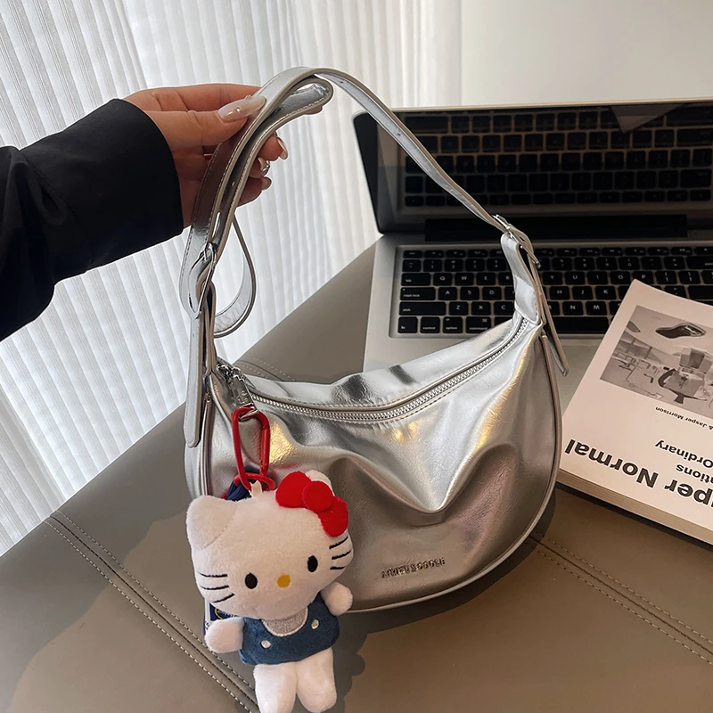 艾米兔女包洋气日常百搭包包女2025新款简约纯色单肩斜挎饺子包