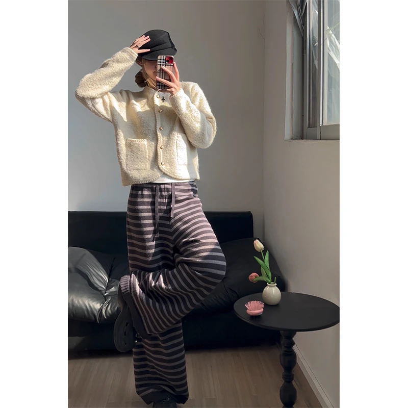 2025冬季新款小香风气质单排扣长袖毛衣女时尚网红显瘦上衣