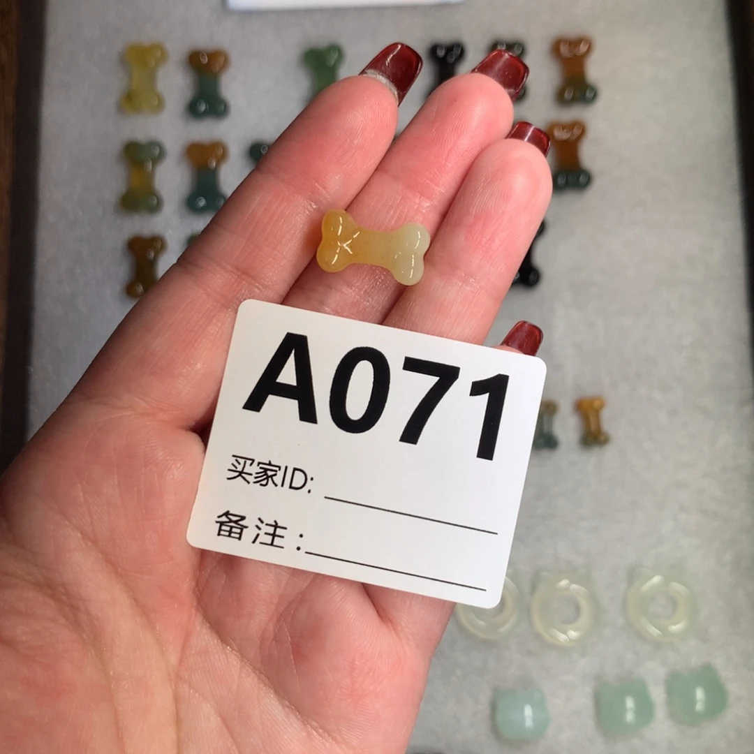 蛇纹石玉颈饰未镶嵌L*?