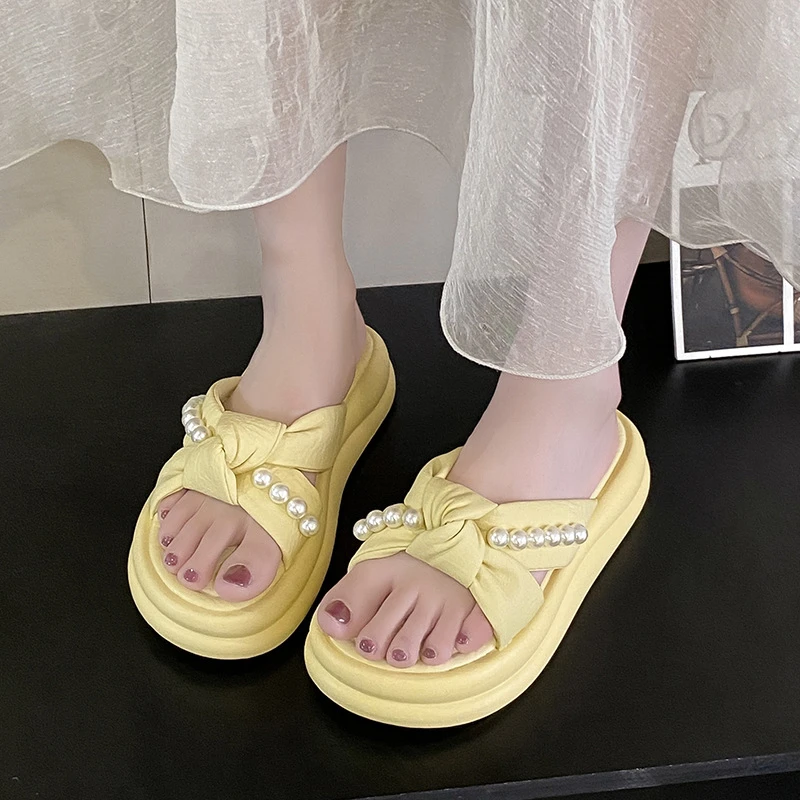 法式小众休闲外穿防滑厚底拖鞋女2025夏季新款时尚珍珠休闲凉拖鞋