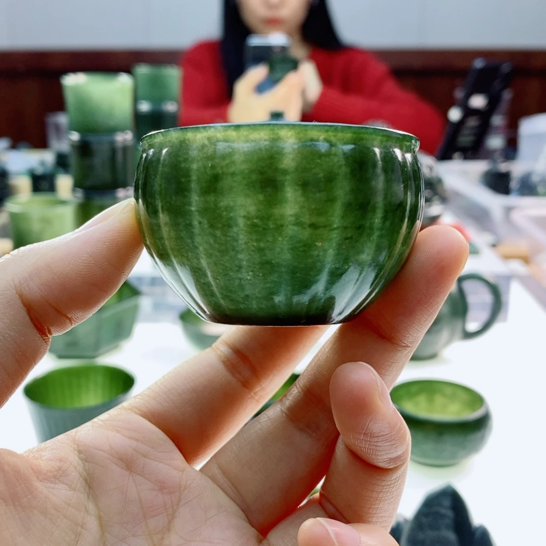 未镶嵌和田玉摆件