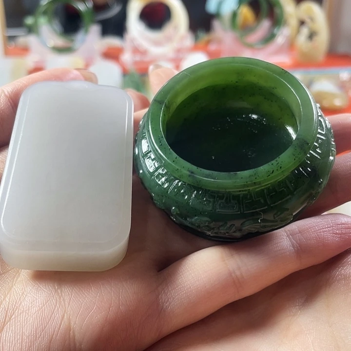 李***庆和田玉未镶嵌摆件