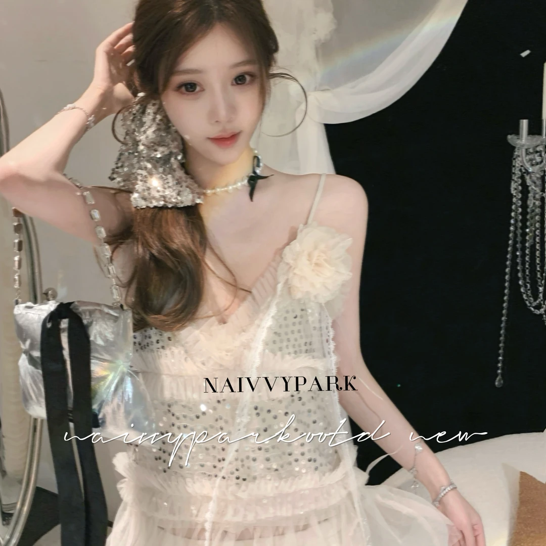 呼呼专属【织女星】NAIVVY韩系气质显瘦小众设计感蕾丝吊带