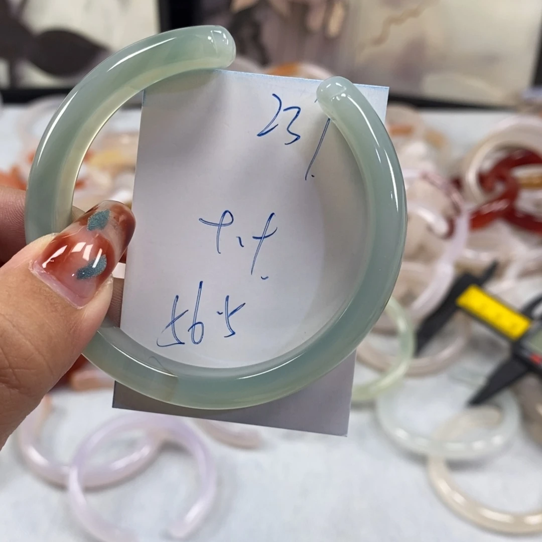 手镯玛瑙/玉髓未镶嵌237