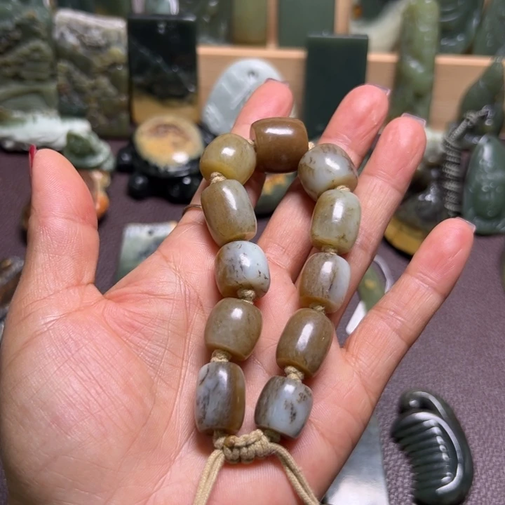 用***3岫岩河磨玉（透闪石质玉）未镶嵌颈饰