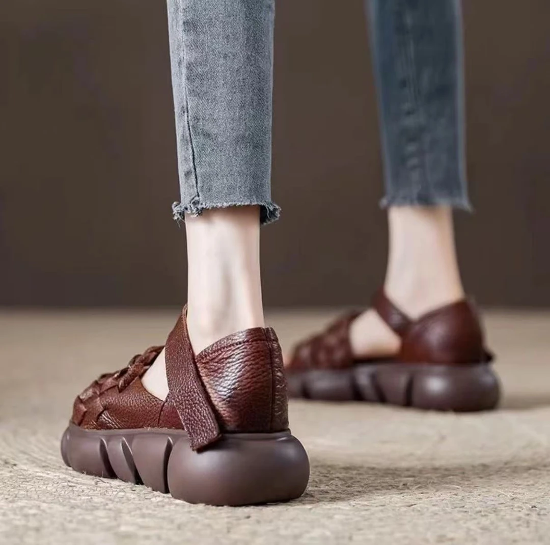 夏季真软皮2025新款轻软罗马凉鞋女厚底凉鞋外穿松糕底平底凉靴