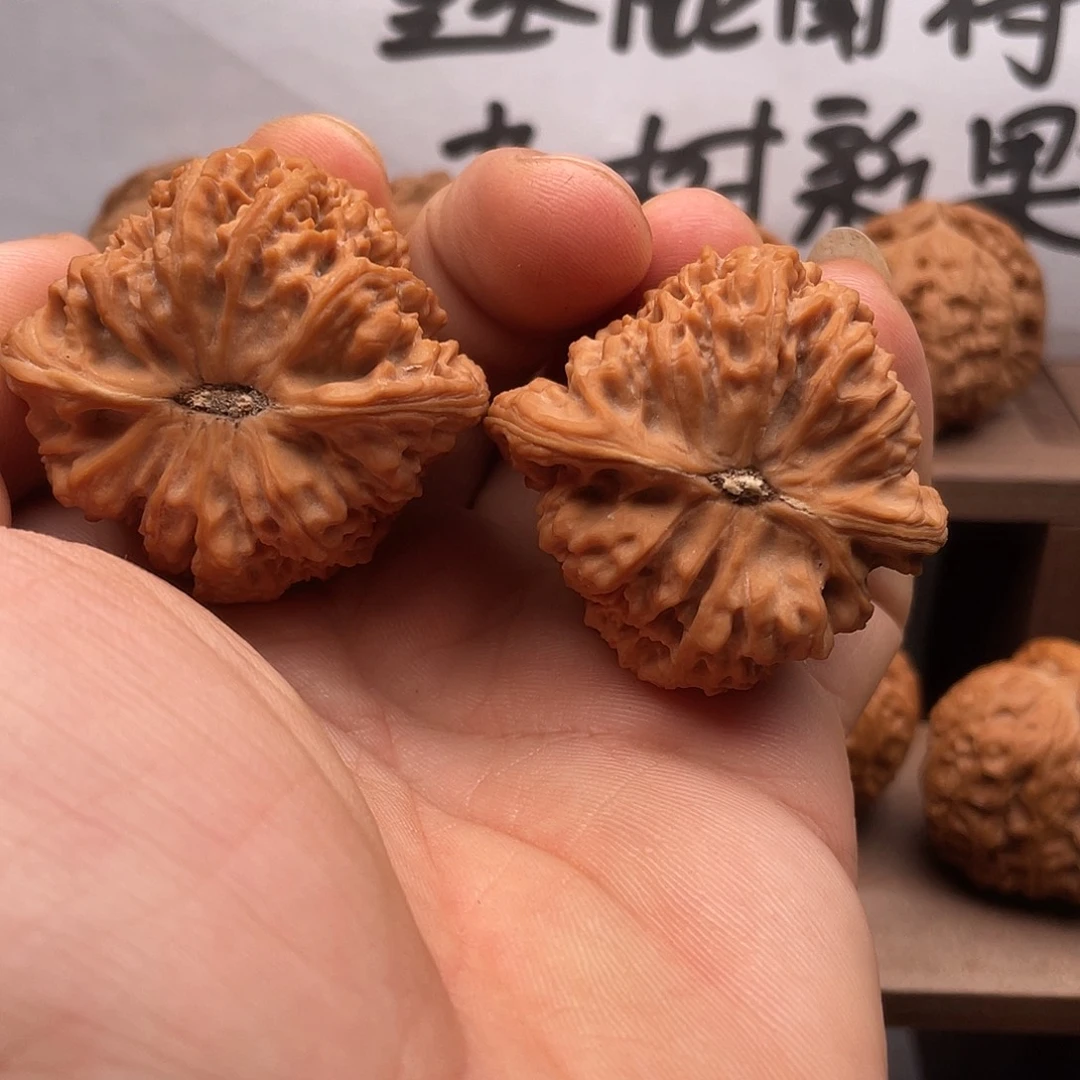 华***仔吊坠文玩核桃南疆石新品推荐