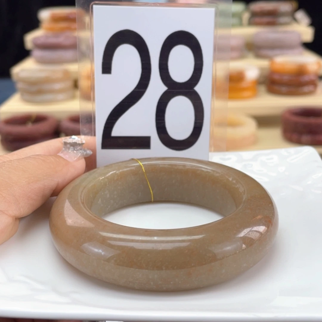 【闪购商品】石英质玉手镯未镶嵌