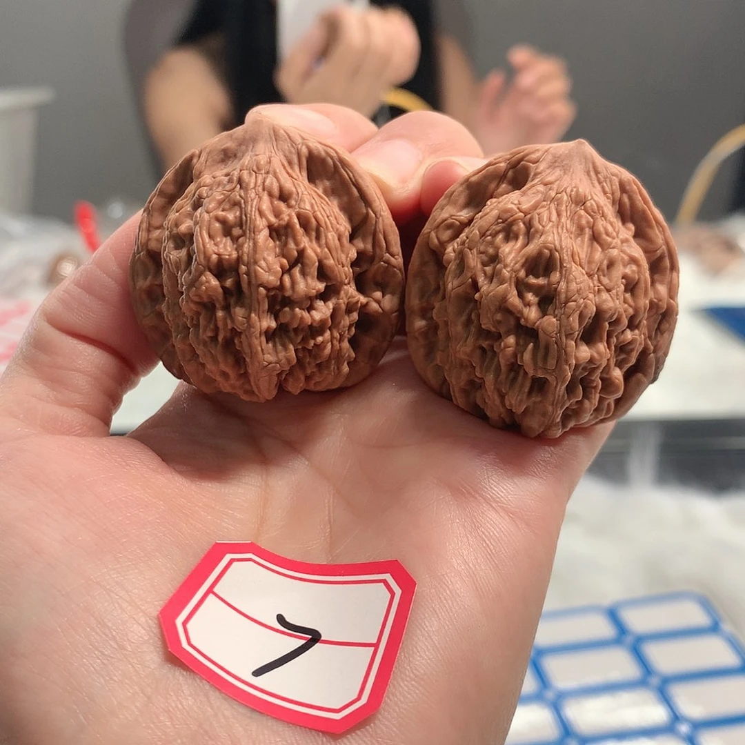【闪购商品】文玩核桃吊坠虎头 39
