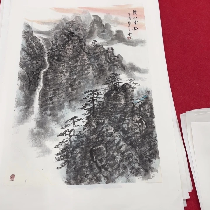 国画花鸟等图案为一体的