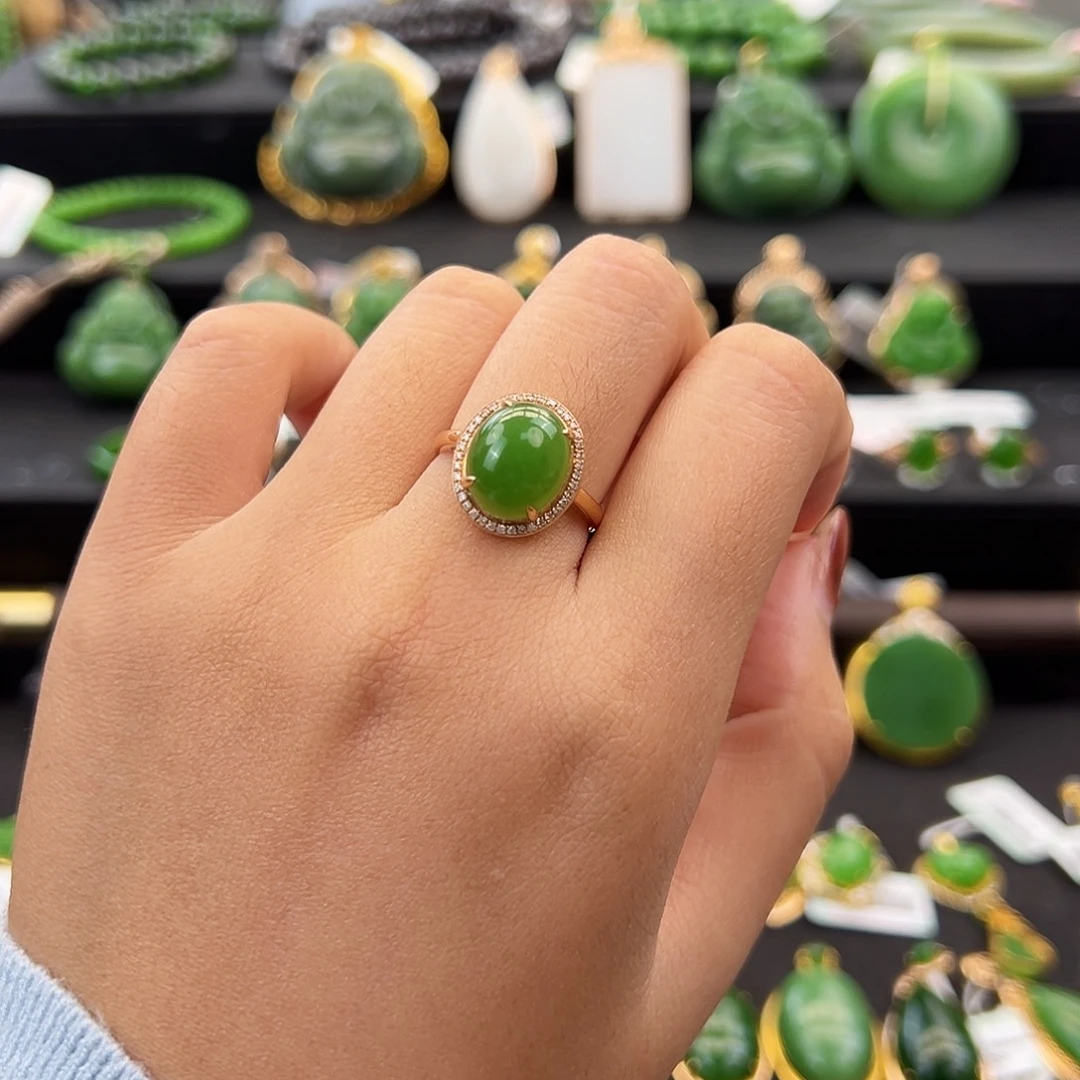 和田玉（碧玉）18K金镶嵌戒指苹果绿蛋面12*10