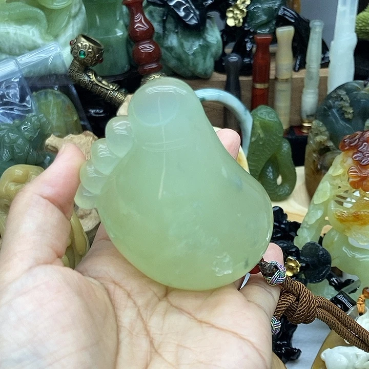 未镶嵌岫玉手把件