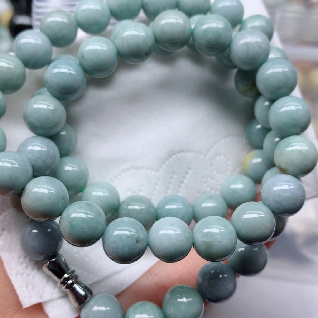 翡翠颈饰未镶嵌手串