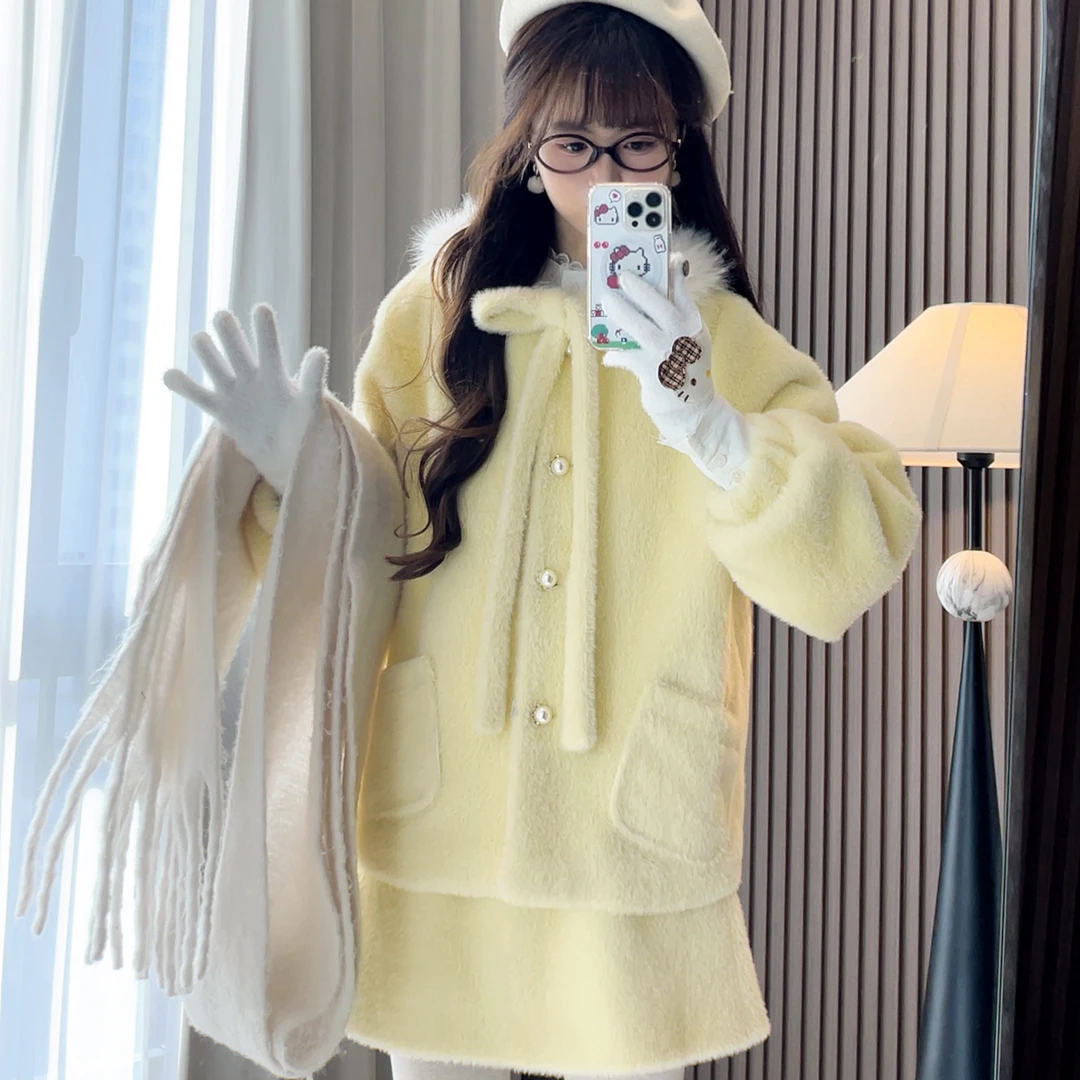 花崎鹿原创奶霜纪连帽套装甜美秋冬减龄少女感鹅黄色外套半裙气质