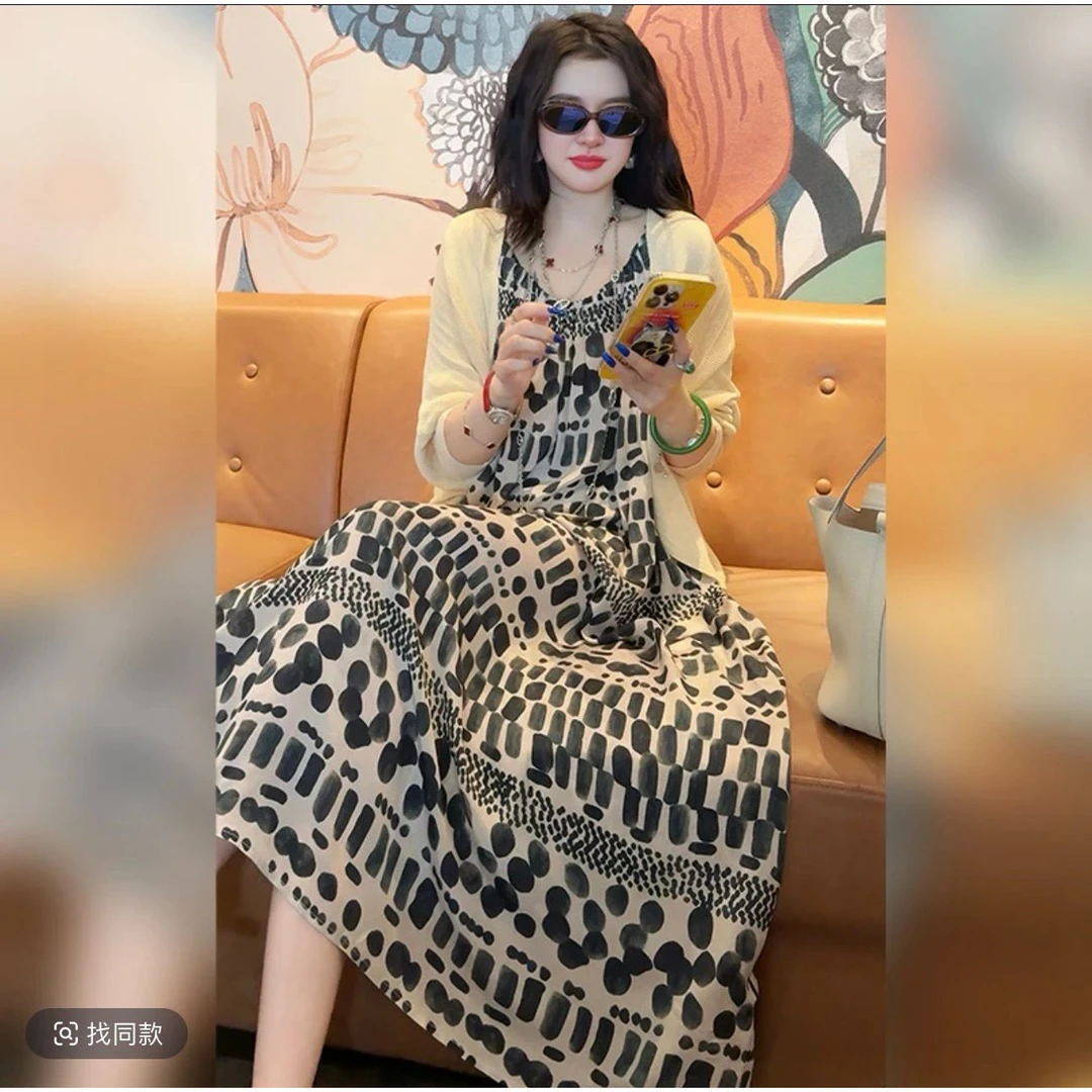 夏季时尚无袖连衣裙女碎花气质温柔风2025夏季新款波西米亚休闲裙