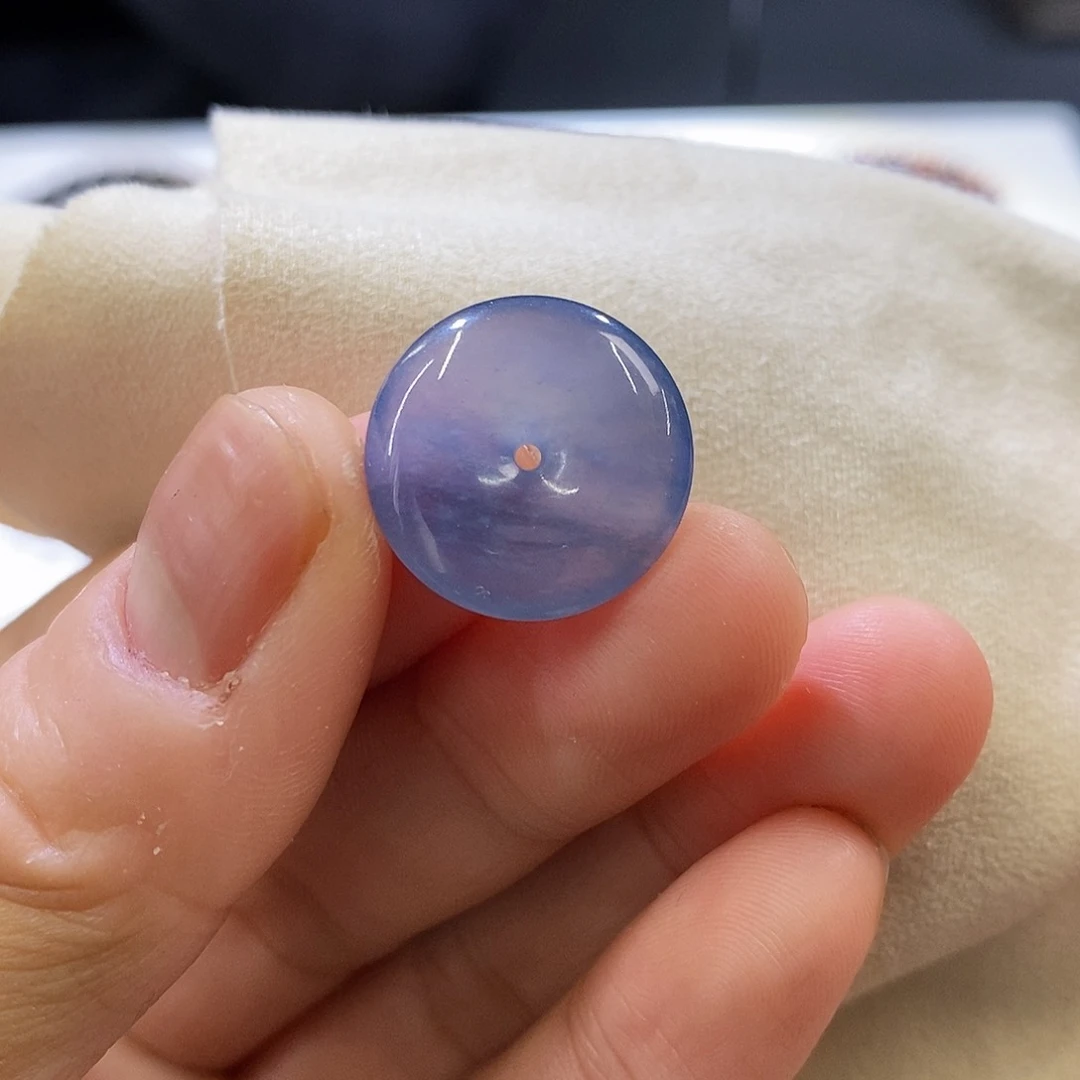 未镶嵌挂件翡翠特色平安扣