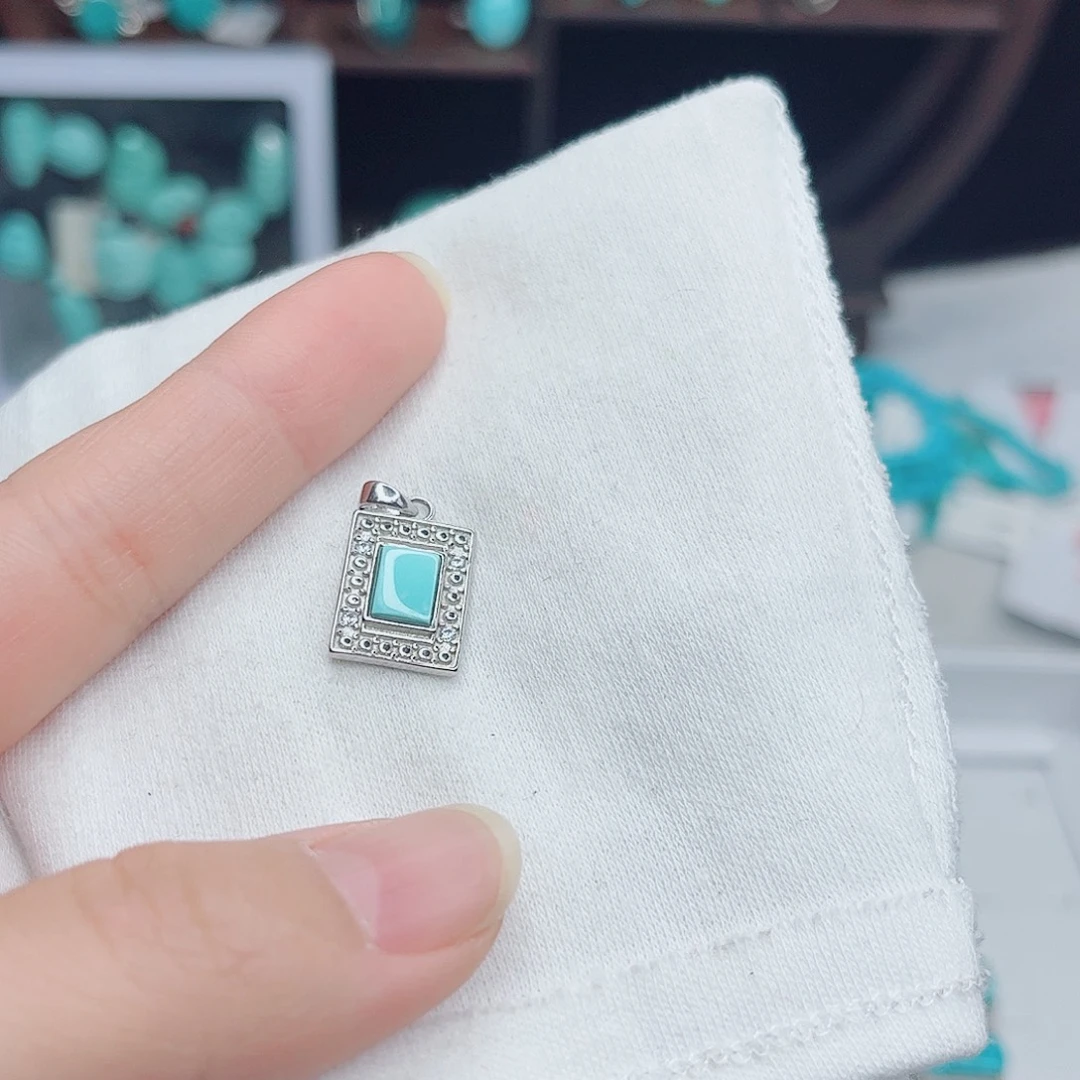 伊***伊绿松石未镶嵌绿松石