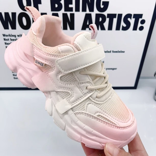 超轻底大厂高品质女童运动鞋，超轻EVA底，魔术贴设计，透气舒适百搭