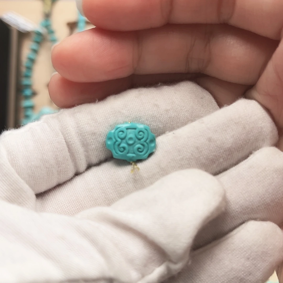 绿松石雕刻未镶嵌