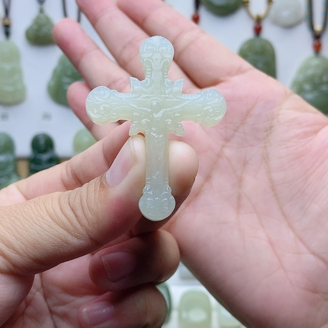 颈饰未镶嵌和田玉