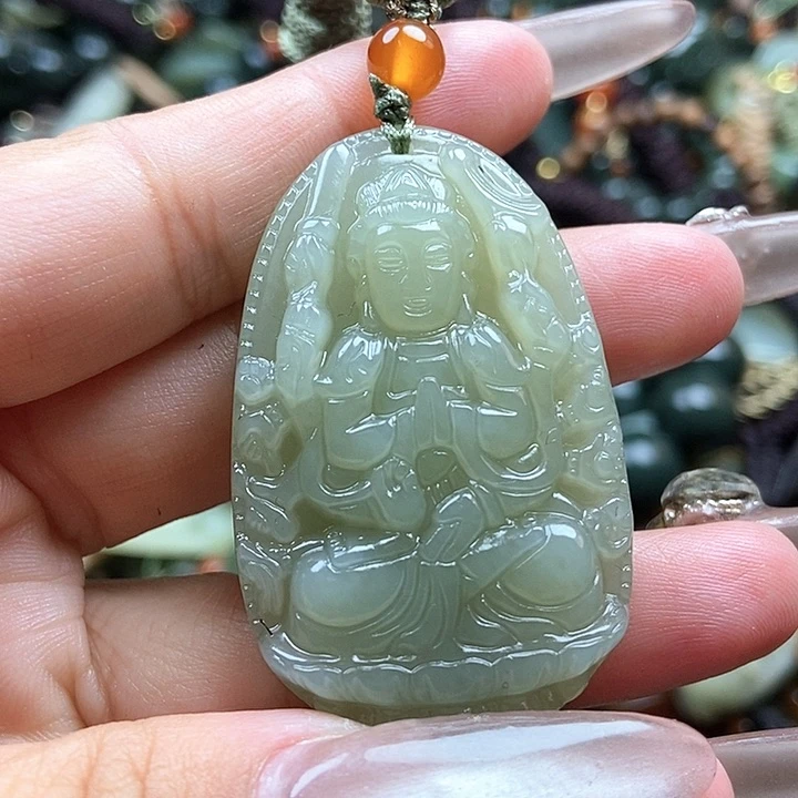 和田玉颈饰足铂镶嵌