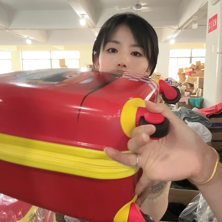 黄牛皮（革）红色赛车款行李箱瑕疵