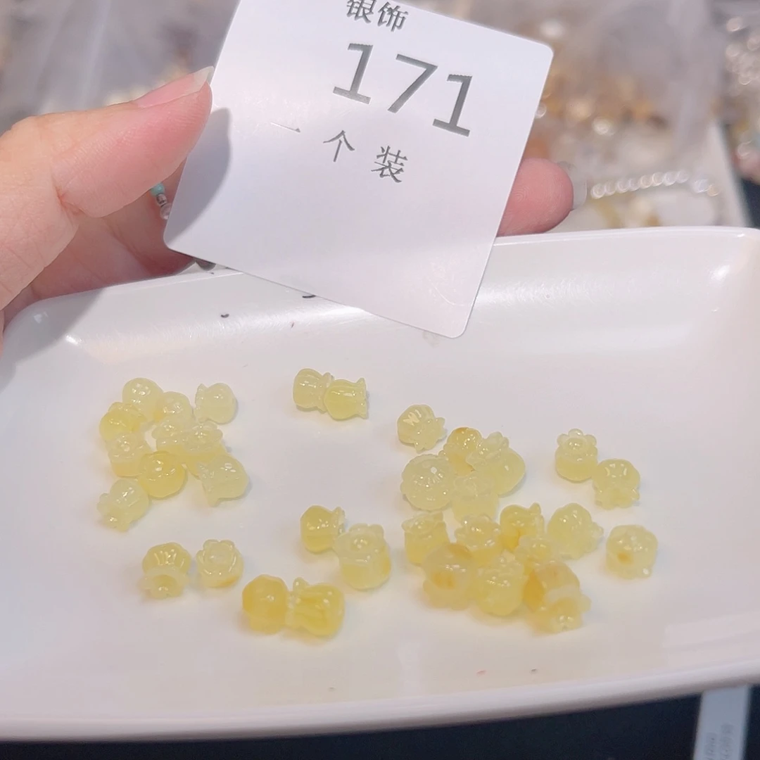 未镶嵌珠宝半成品水晶171 。
