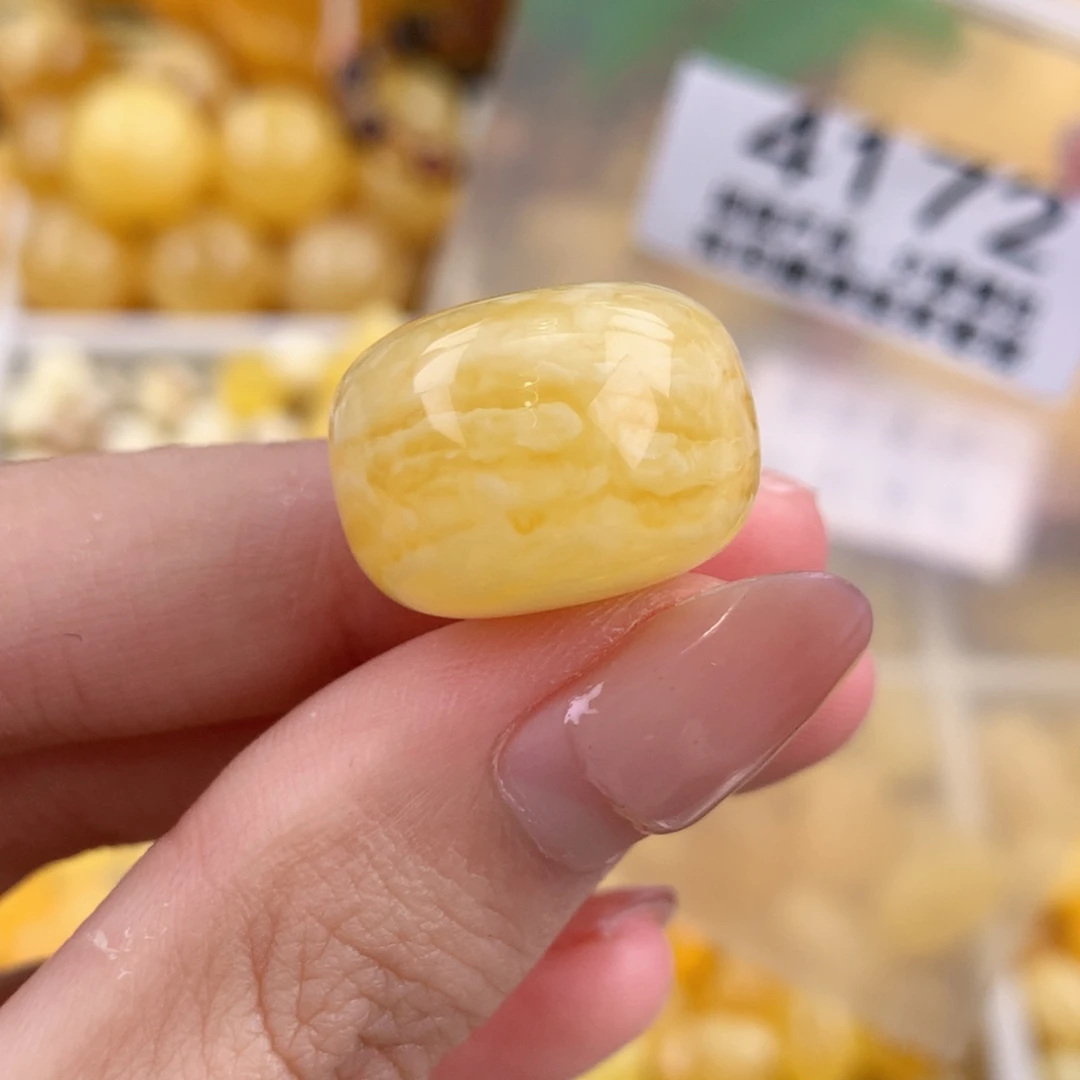 琥珀未镶嵌珠宝奇石19.6 14.2一颗粉