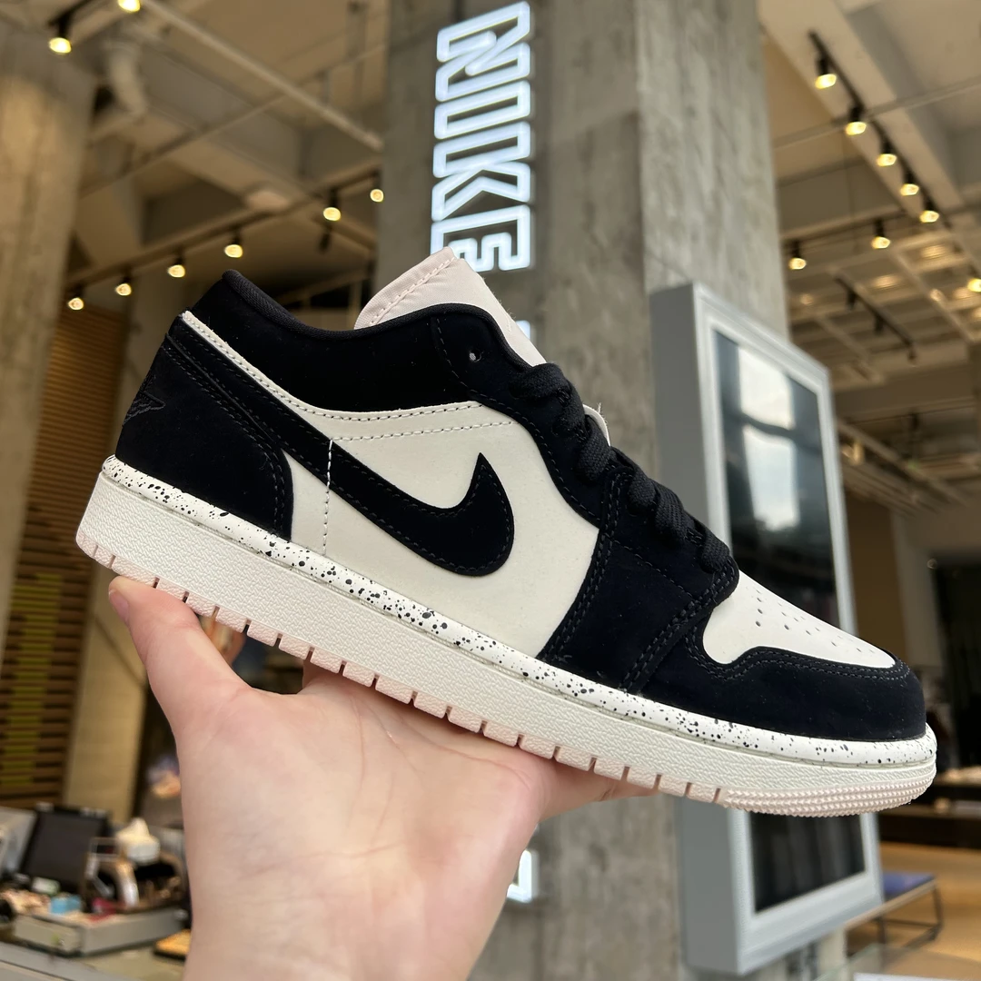 NIKE/耐克【流光机能风】AJ1男女同款低帮运动休闲板鞋DC0774003