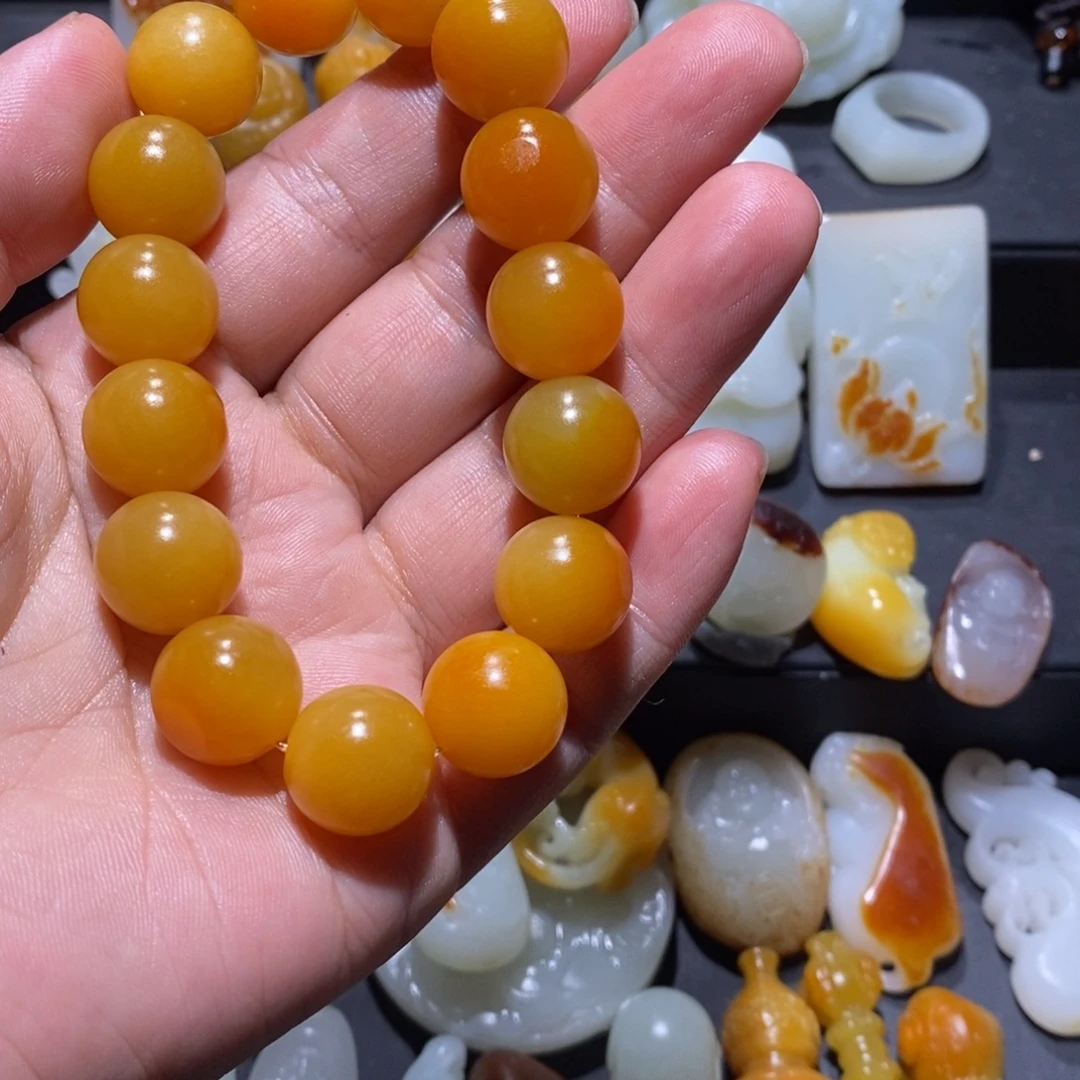 文***者和田玉未镶嵌颈饰