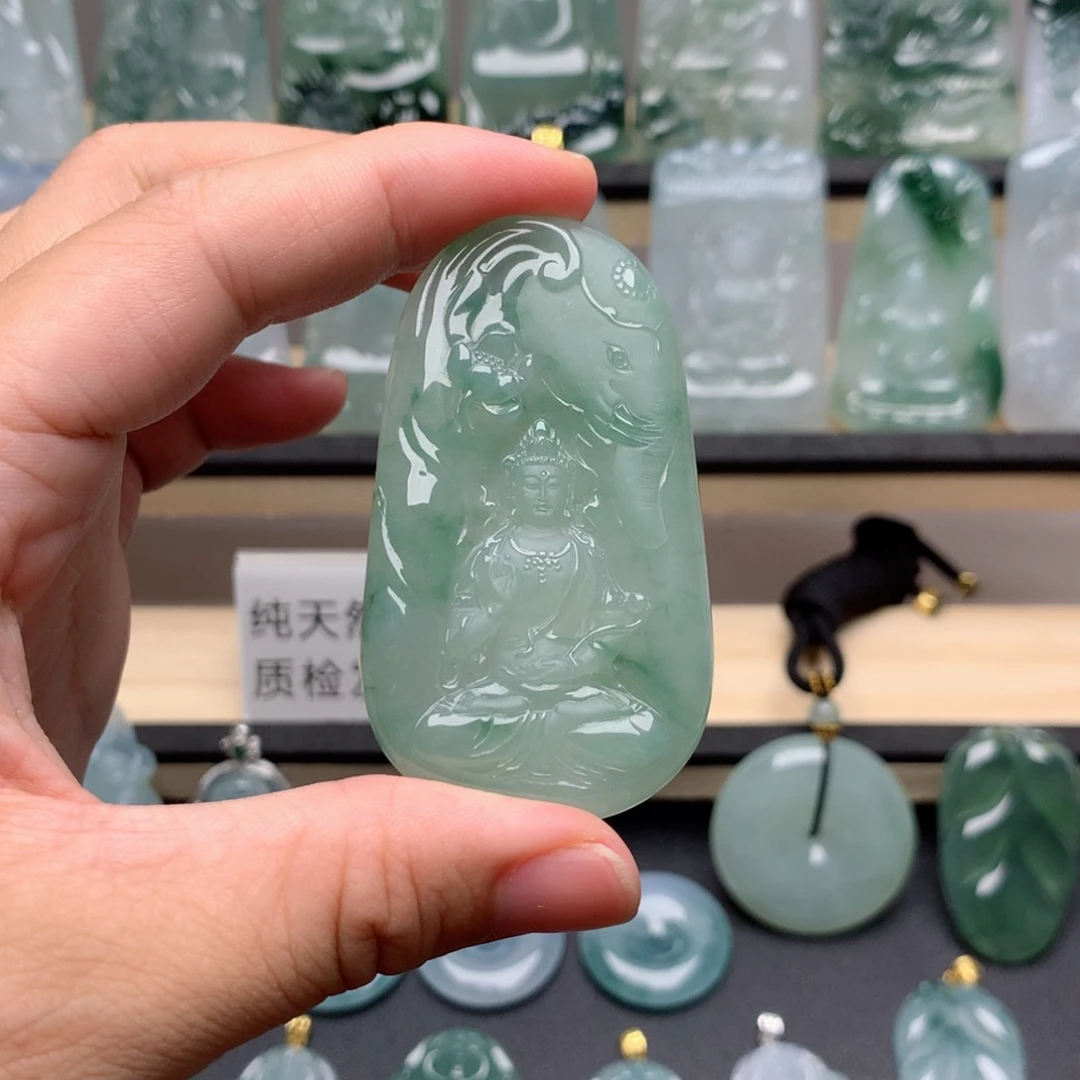 翡翠未镶嵌颈饰普贤